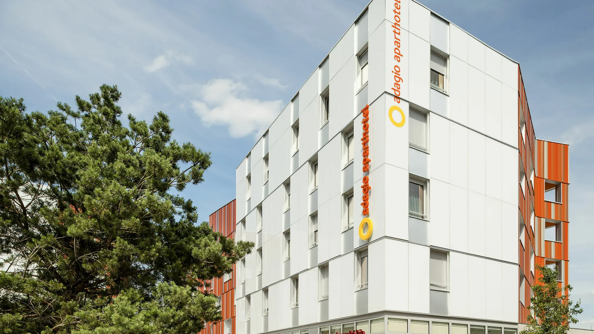 Aparthotel Adagio Access Paris Massy Gare